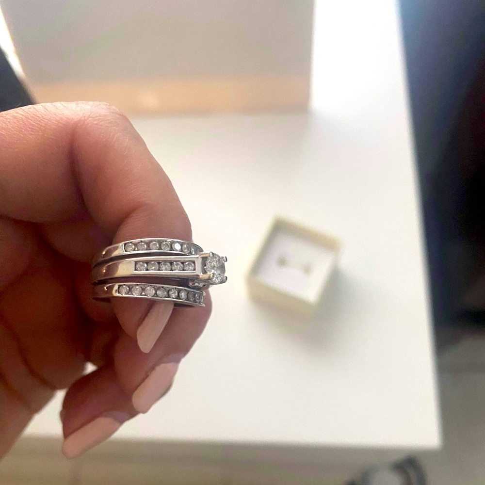 Gorgeous Wedding Ring Set